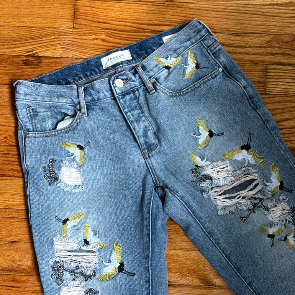 Pacsun distressed embroidered boyfriend jeans